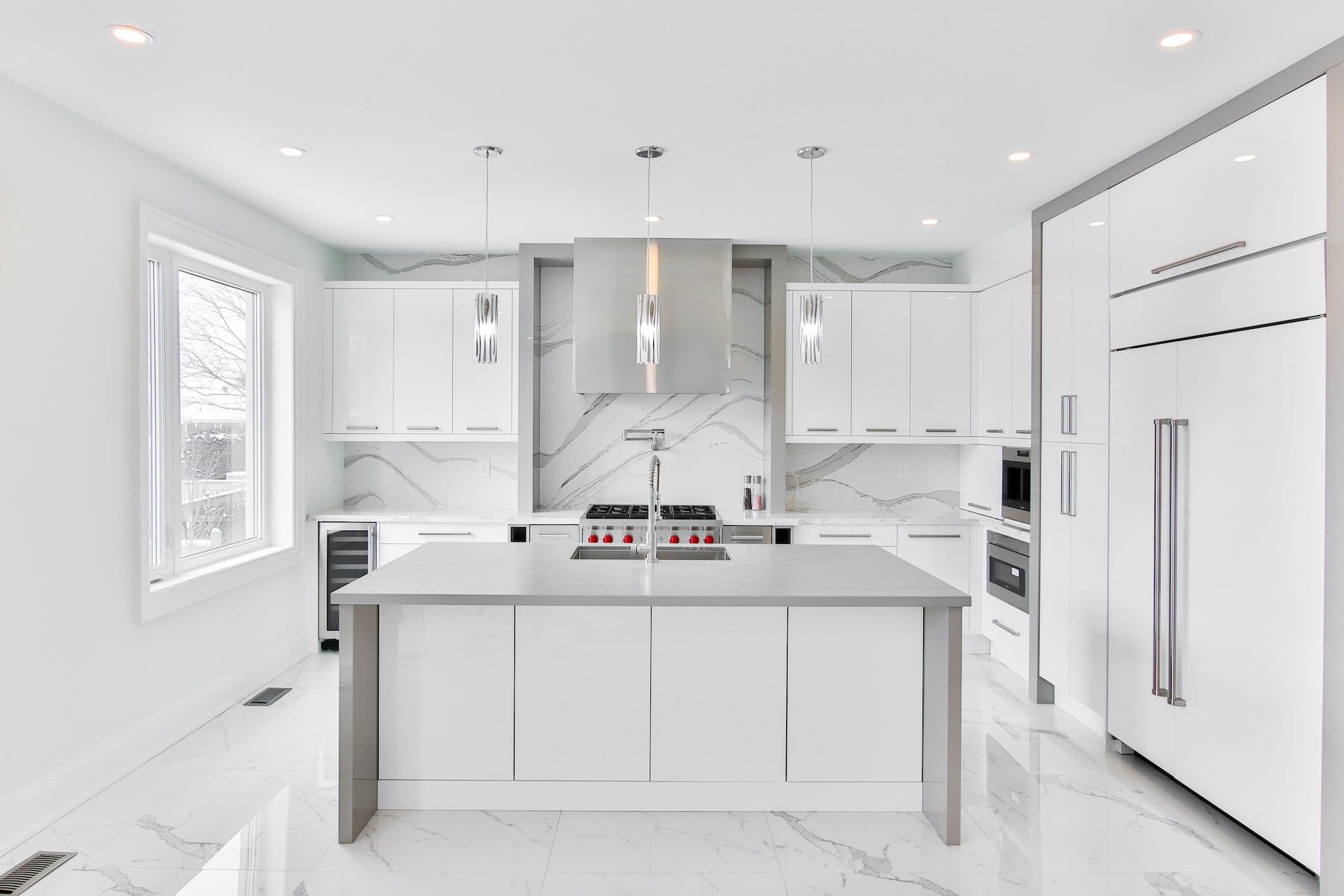 Blog post Top 4 tile flooring trends in Tampa, FL image