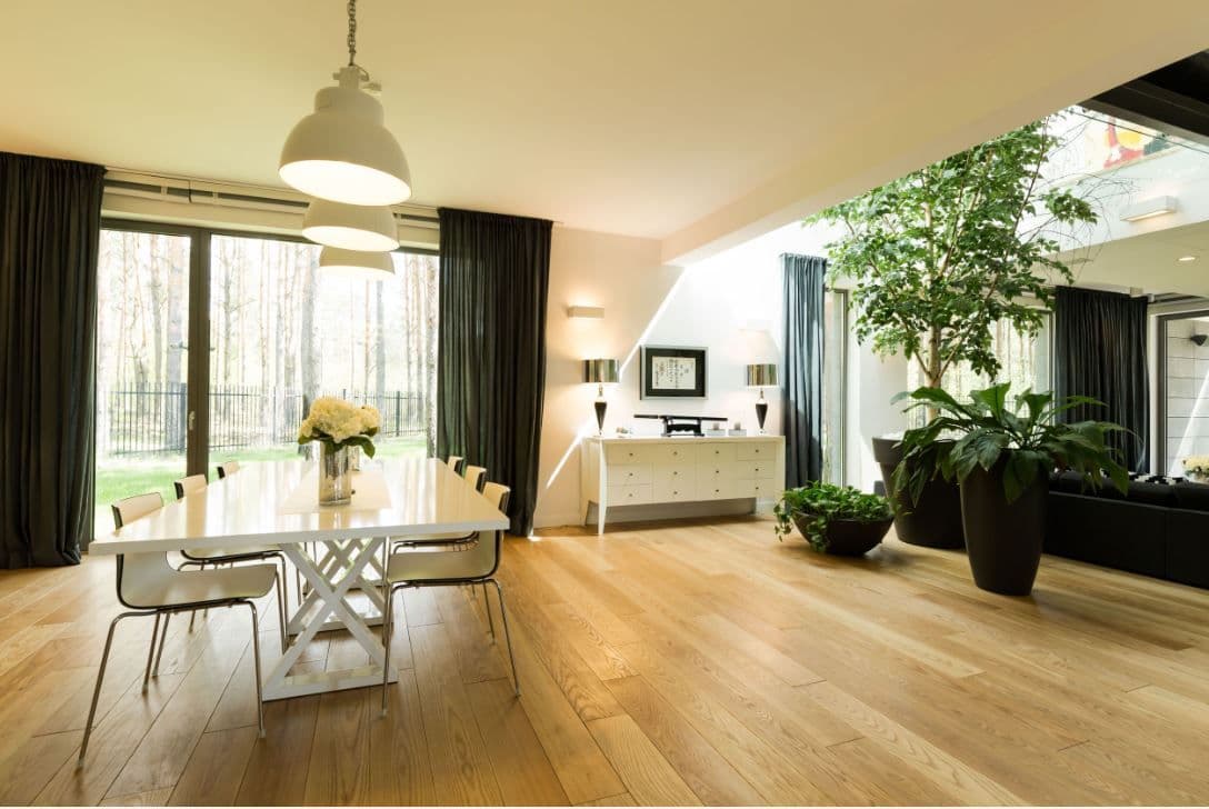 Blog post What's the difference between vinyl tile and vinyl plank flooring? image
